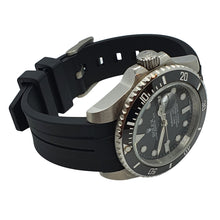 Load image into Gallery viewer, Max Curved End Watch Strap Black