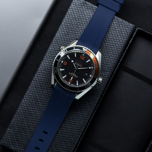 Max Curved End Watch Strap No Groove Blue