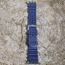 Load image into Gallery viewer, Max Apple FKM Soft Rubber Replacement Watch Strap
